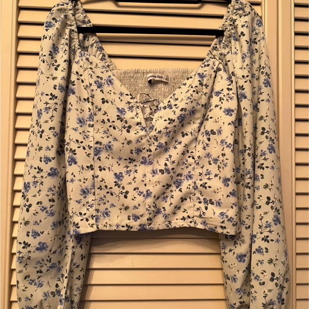 Abercrombie & Fitch Blue Floral Blouse